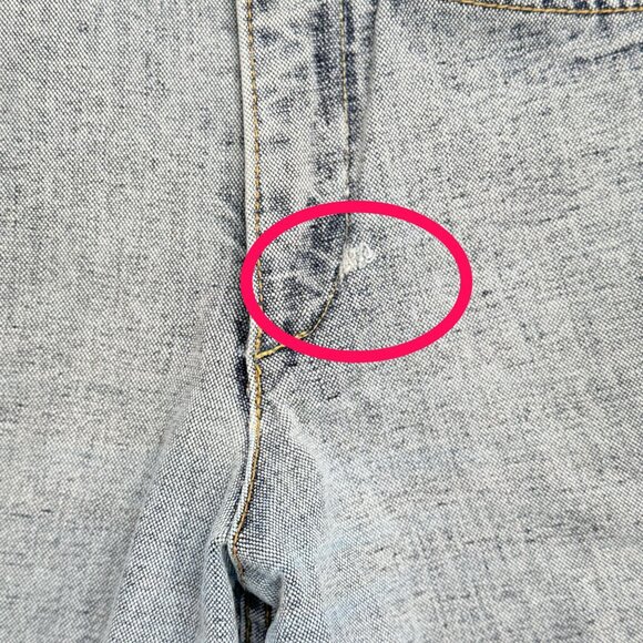 VTG Guess High-Waisted Two-Tone Denim Jeans Womens 28 Distressed Look - Picture 8 of 12